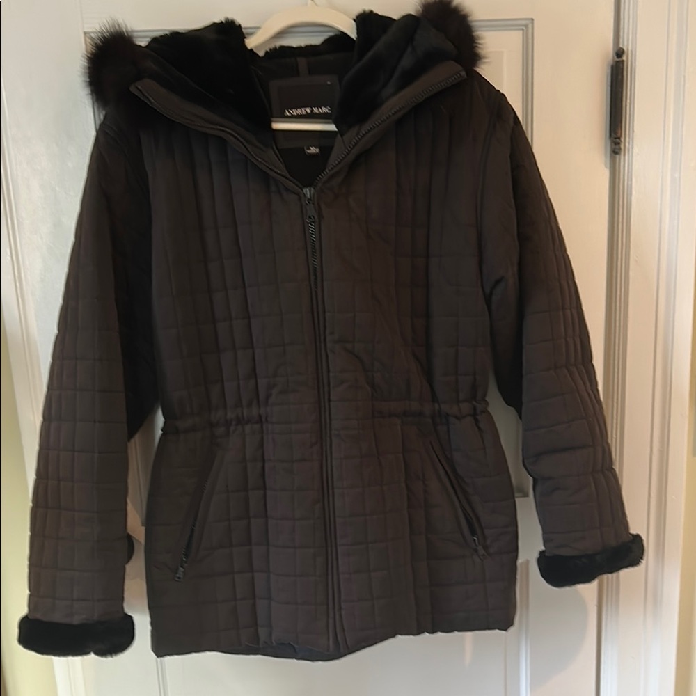 Annmmm Black Quilted Jacket with Fur Trim and hood